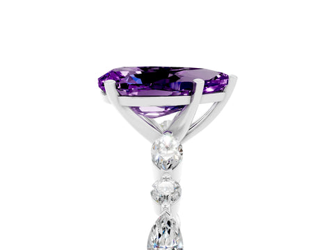White gold Pear Cut Amethyst Solitaire with Side Stones on a Pavé Band and Four-Prong Setting_5
