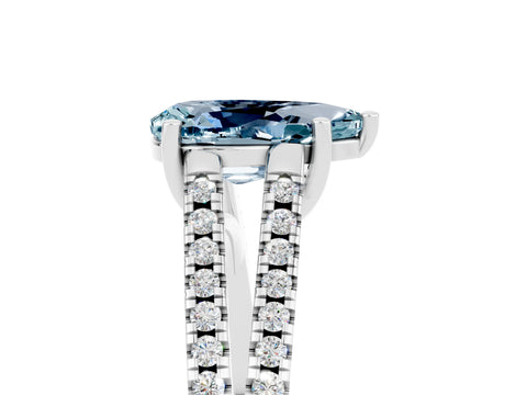 White gold Pear Cut Aquamarine Solitaire Engagement Ring with Split Shank Pavé Band_5