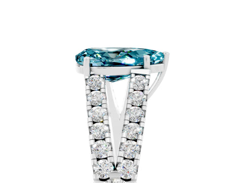 White gold Pear Cut Blue Topaz Split Shank Pavé Engagement Ring with Four-Prong Setting_17