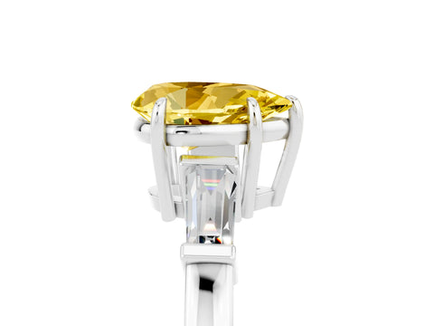 White gold Pear Cut Cut Diamond Ring with Tapered Baguette Side Stones in Four-Prong Setting_5