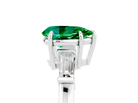 White gold Pear Cut Cut Diamond Ring with Tapered Baguette Side Stones in Four-Prong Setting_5