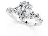 White gold Pear Cut Diamond Cluster Pavé Band with Four-Prong Setting_1