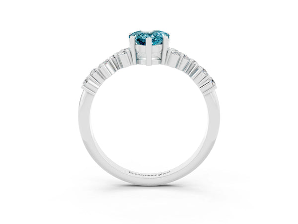 White gold Pear Cut Diamond Cluster Pavé Band with Four-Prong Setting