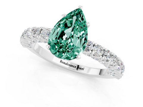 White gold Pear Cut Diamond Pavé Band Solitaire Ring with Prong Setting_1