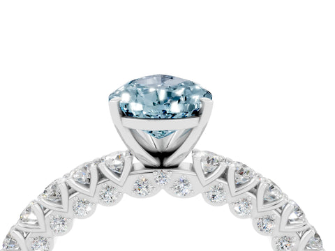 White gold Pear Cut Diamond Pavé Band Solitaire Ring with Prong Setting_4