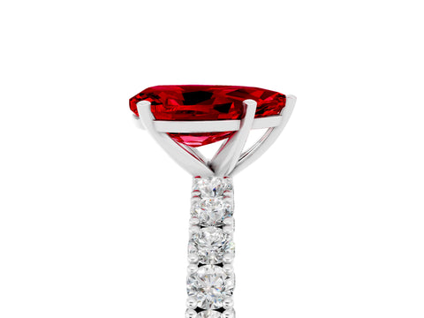 White gold Pear Cut Diamond Pavé Band Solitaire Ring with Prong Setting_5