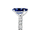White gold Pear Cut Diamond Pavé Band Solitaire Ring with Prong Setting_5