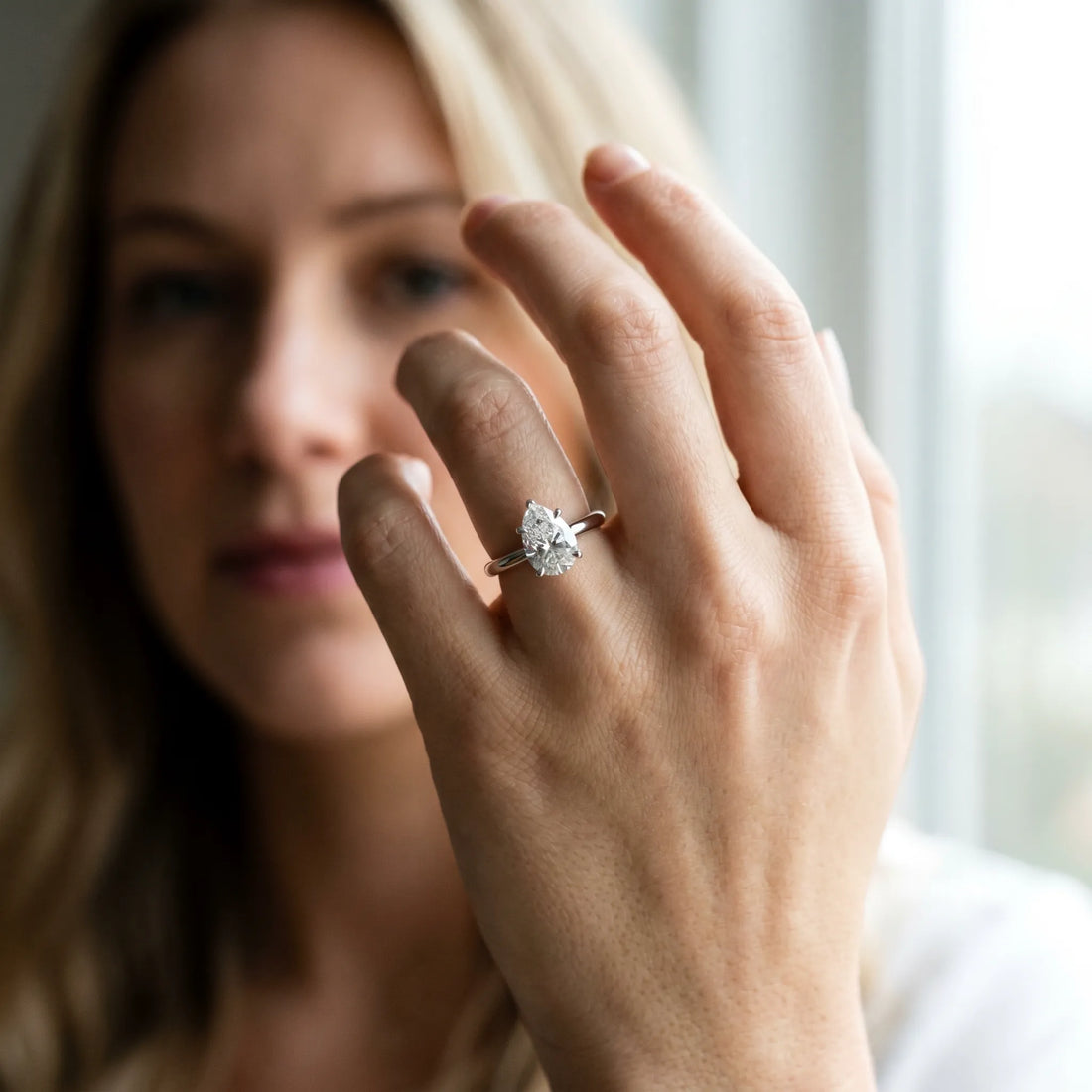 White gold Pear Cut Diamond Solitaire Engagement Ring with Classic Band and Four-Prong Setting_201
