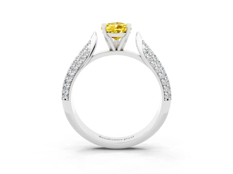 White gold Pear Cut Diamond Solitaire Engagement Ring with Pavé Band and Four-Prong Setting_3