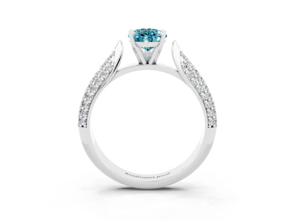 White gold Pear Cut Diamond Solitaire Engagement Ring with Pavé Band and Four-Prong Setting