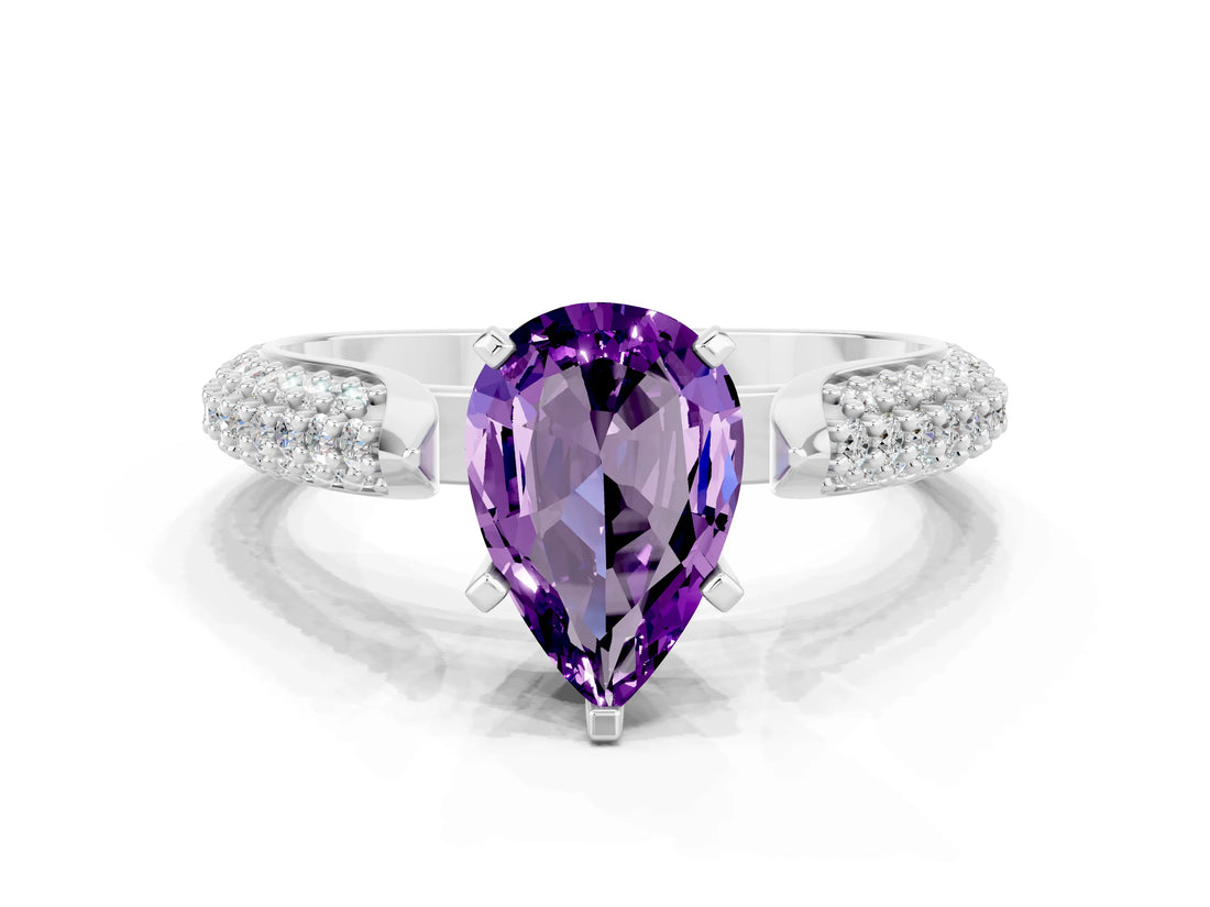 White gold Pear Cut Diamond Solitaire Engagement Ring with Pavé Band and Four-Prong Setting