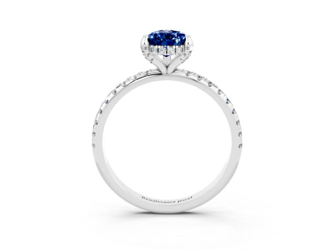 White gold Pear Cut Diamond Solitaire Ring with Four-Prong Setting and Pavé Band_3