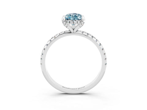 White gold Pear Cut Diamond Solitaire Ring with Four-Prong Setting and Pavé Band_3