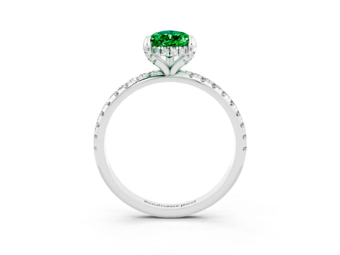 White gold Pear Cut Diamond Solitaire Ring with Four-Prong Setting and Pavé Band_3