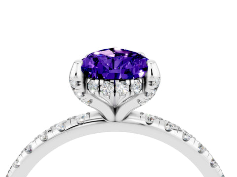 White gold Pear Cut Diamond Solitaire Ring with Four-Prong Setting and Pavé Band_4