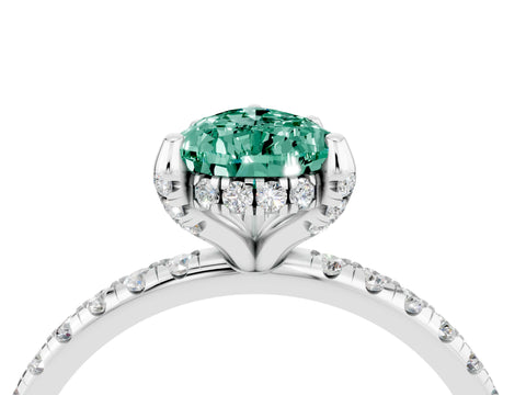 White gold Pear Cut Diamond Solitaire Ring with Four-Prong Setting and Pavé Band_4