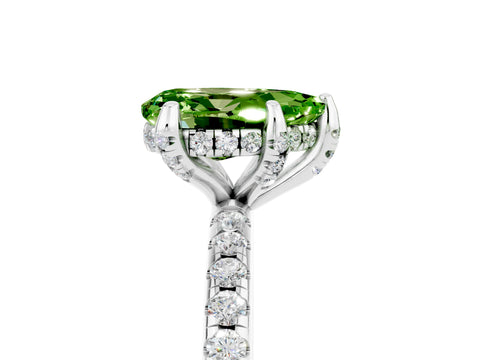 White gold Pear Cut Diamond Solitaire Ring with Four-Prong Setting and Pavé Band_5
