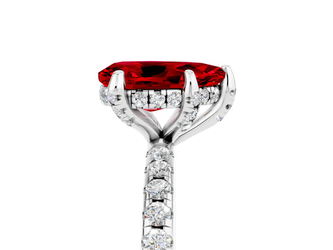 White gold Pear Cut Diamond Solitaire Ring with Four-Prong Setting and Pavé Band_5