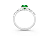 White gold Pear Cut Emerald Cluster Side Stone Solitaire Ring with Prong Setting_27