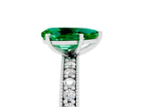 White gold Pear Cut Emerald Milgrain Pavé Engagement Ring with Four-Prong Setting_5