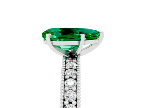 White gold Pear Cut Emerald Milgrain Pavé Engagement Ring with Four-Prong Setting_5