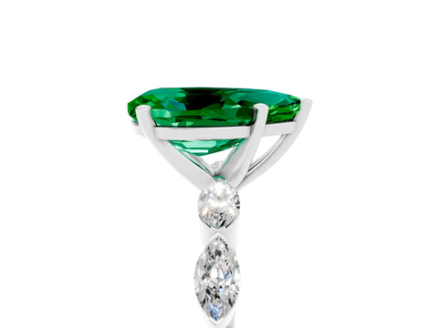 White gold Pear Cut Emerald Ring with Marquise Side Stones and Prong Setting_5