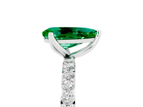 White gold Pear Cut Emerald Solitaire Engagement Ring with Pavé Band and Prong Setting_5