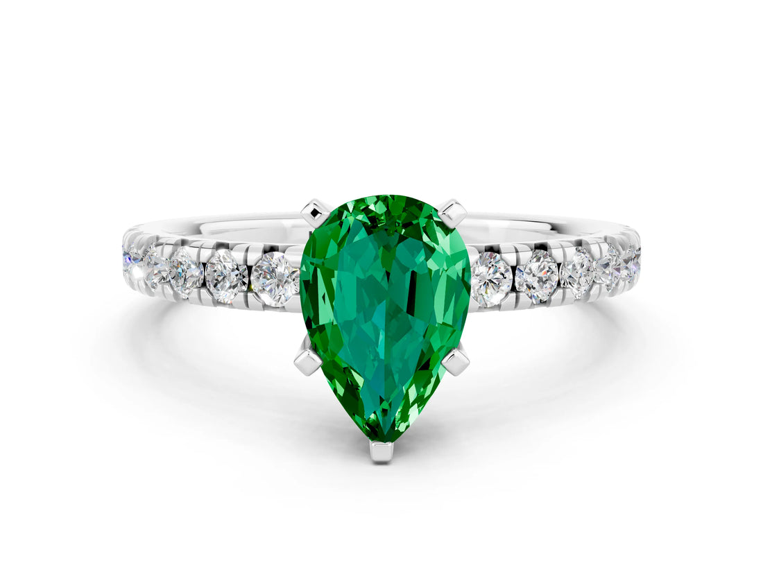 White gold Pear Cut Emerald Solitaire Pavé Engagement Ring with Round Band and Prong Setting_84