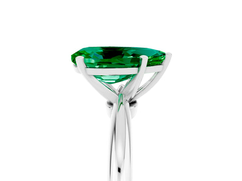 White gold Pear Cut Emerald Solitaire Ring with Six-Prong Setting and Classic Band_5