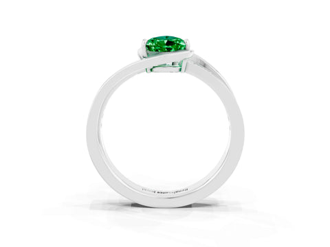 White gold Pear Cut Emerald Solitaire Ring with Split Shank and Prong Setting_3
