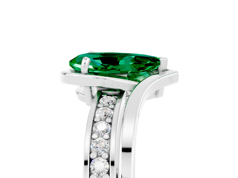 White gold Pear Cut Emerald Solitaire Ring with Split Shank and Prong Setting_5
