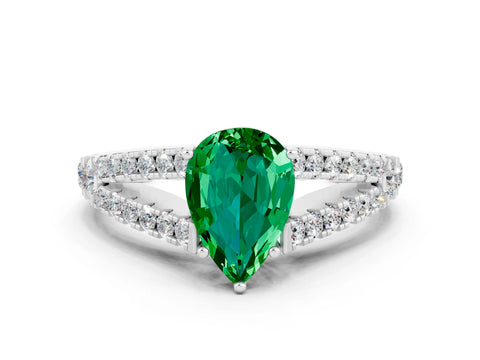 White gold Pear Cut Emerald Split Shank Pavé Engagement Ring with Four-Prong Setting_12