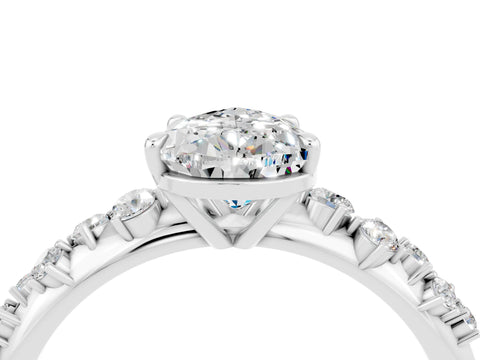 White gold Pear Cut Moissanite Cluster Side Stone Solitaire Ring with Prong Setting_28