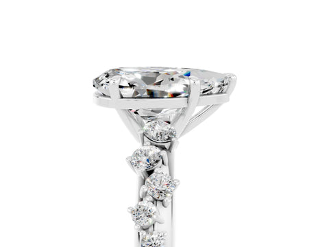 White gold Pear Cut Moissanite Cluster Side Stone Solitaire Ring with Prong Setting_29