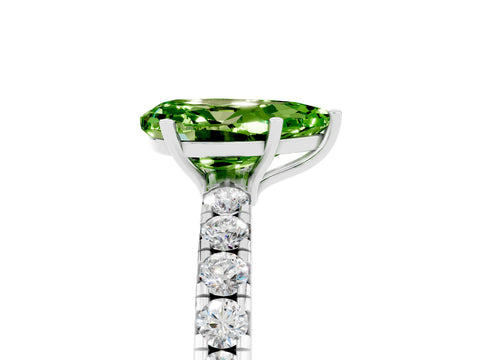 White gold Pear Cut Peridot Pavé Solitaire Engagement Ring with Four-Prong Setting_17