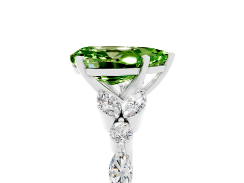 White gold Pear Cut Peridot Solitaire Ring with Side Stones and Four-Prong Setting_41