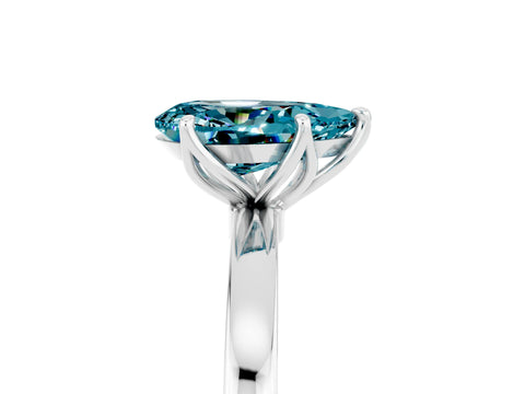 White gold Pear Cut Solitaire Diamond Ring with Thin Band and Four-Prong Setting_5