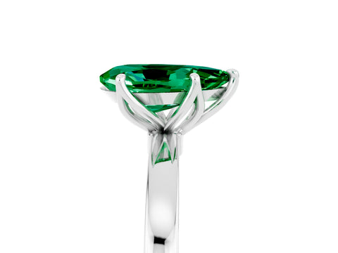 White gold Pear Cut Solitaire Diamond Ring with Thin Band and Four-Prong Setting_5