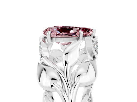 White gold Pear Cut Solitaire Leaf-Inspired Engagement Ring with Prong Setting_5