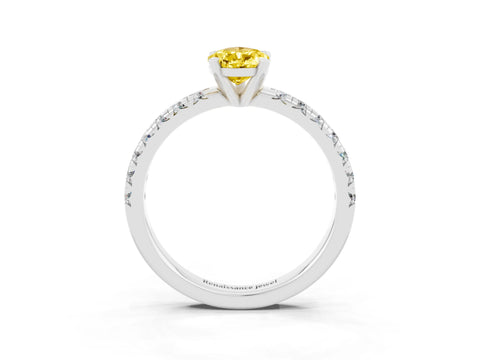 White gold Pear Cut Solitaire Pave Diamond Engagement Ring with Four-Prong Setting_3