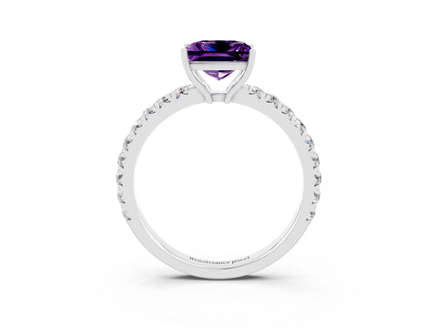 White gold Princess Cut Amethyst Pavé Solitaire Engagement Ring with Four-Prong Setting_15