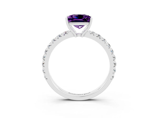 White gold Princess Cut Amethyst Pavé Solitaire Engagement Ring with Four-Prong Setting