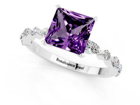 White gold Princess Cut Amethyst Solitaire with Side Stones on a Pavé Band and Four-Prong Setting_1