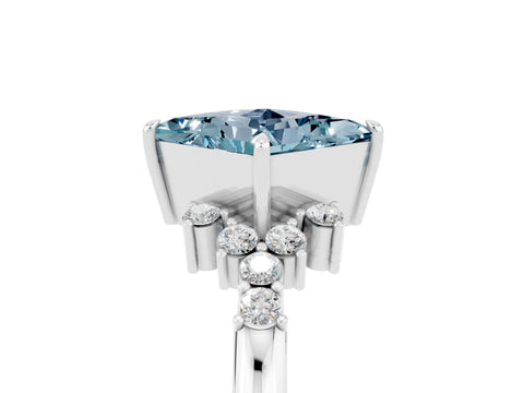 White gold Princess Cut Aquamarine Ring with Side Stones and Four-Prong Setting_41