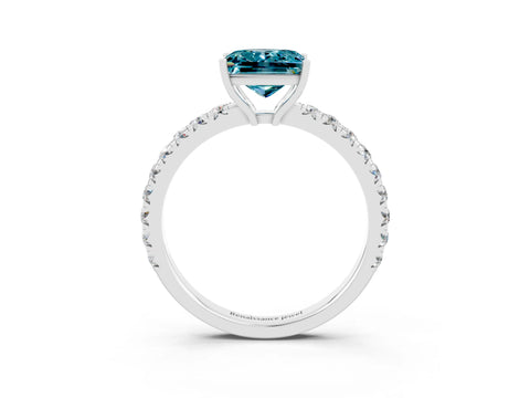 White gold Princess Cut Blue Topaz Pavé Solitaire Engagement Ring with Four-Prong Setting_15