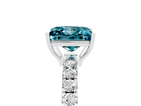 White gold Princess Cut Blue Topaz Pavé Solitaire Engagement Ring with Four-Prong Setting_17