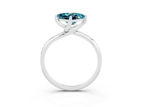 White gold Princess Cut Blue Topaz Solitaire Engagement Ring with Four-Prong Setting and Classic Band