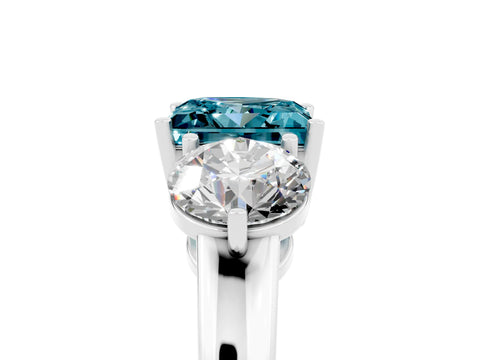 White gold Princess Cut Blue Topaz Three-Stone Ring with Prong Setting and Classic Band_5
