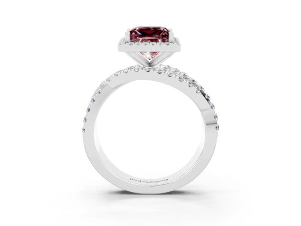 White gold Princess Cut Cut Halo Split Shank Prong Setting Ring