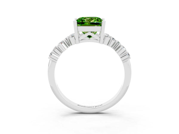 White gold Princess Cut Diamond Cluster Pavé Band with Four-Prong Setting